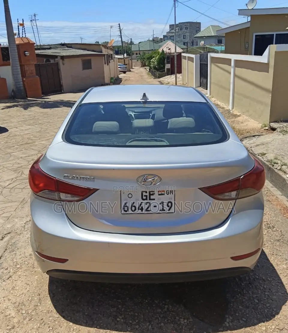 Hyundai Elantra Limited 4dr Sedan (1.8L 4cyl 6A) 2014 Silver