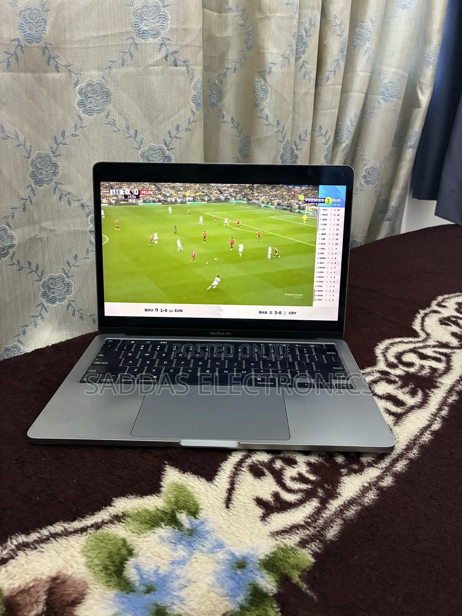 Laptop Apple MacBook Pro 2020 8GB Intel Core i5 SSD 256GB
