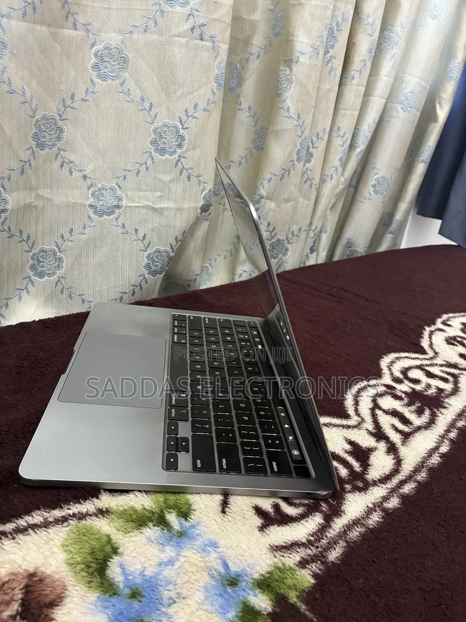 Laptop Apple MacBook Pro 2020 8GB Intel Core i5 SSD 256GB