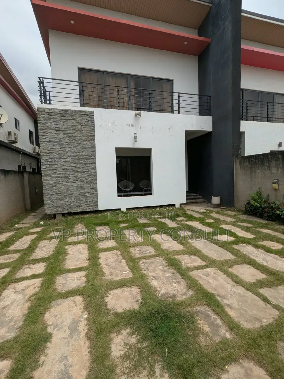 3bdrm Townhouse / Terrace in Parakuo Estate for rent