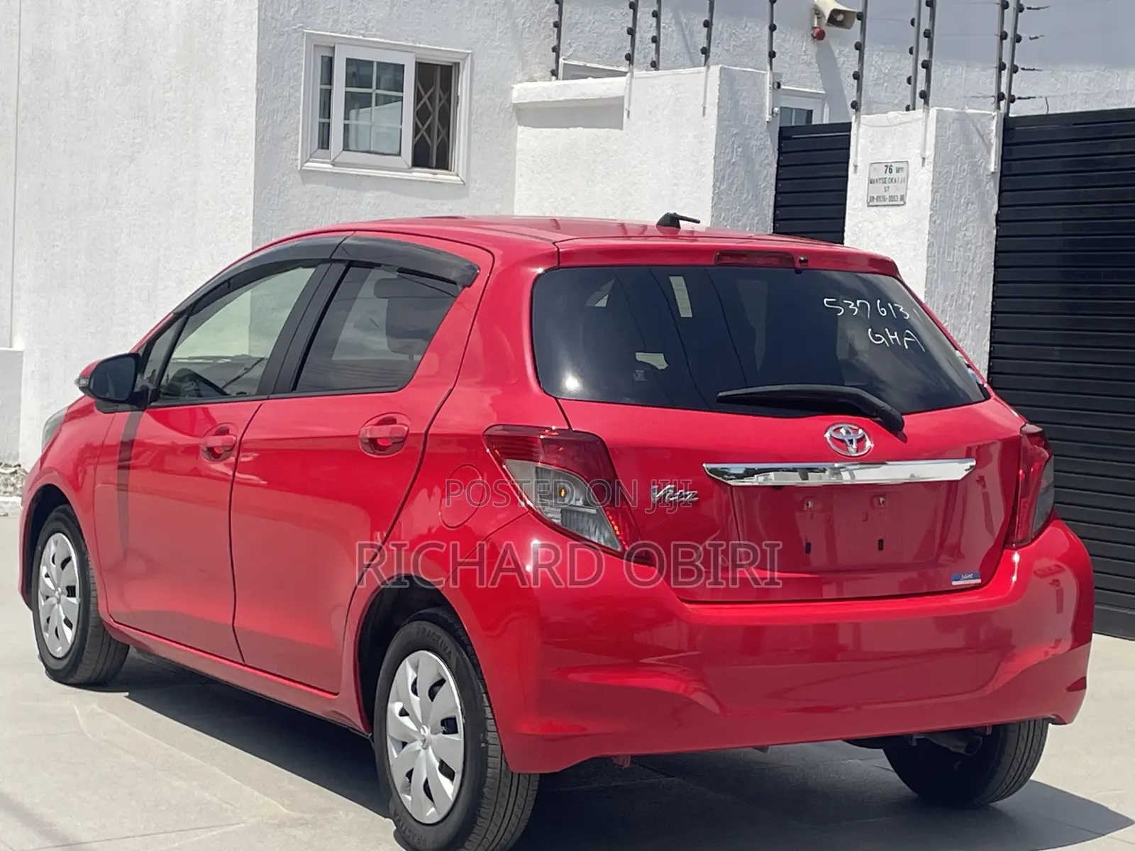 Toyota Vitz 1.3 AWD 5dr 2014 Red