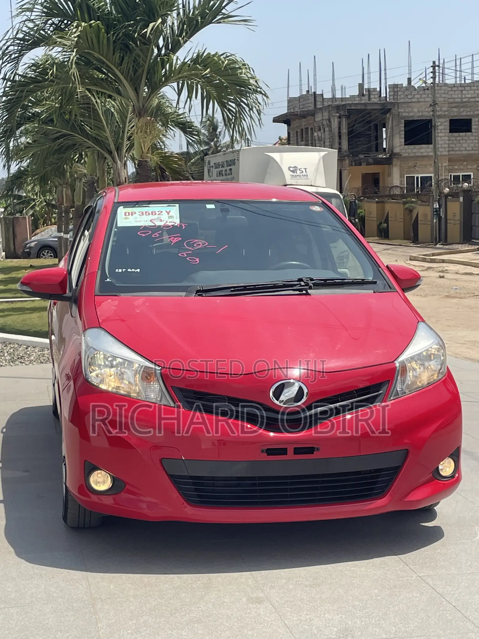 Toyota Vitz 1.3 AWD 5dr 2014 Red