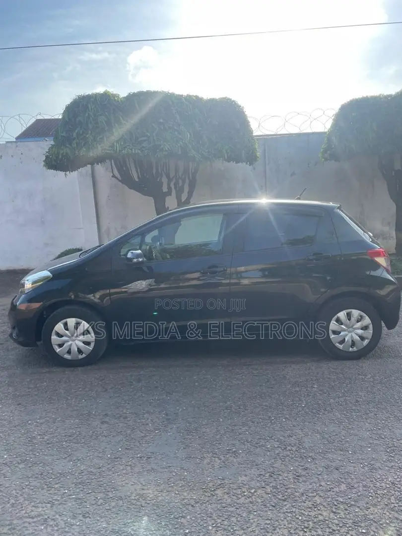 Toyota Vitz 2014 Black