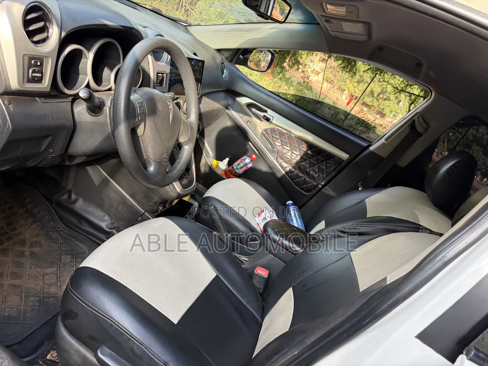 Pontiac Vibe 1.8L 2010 White
