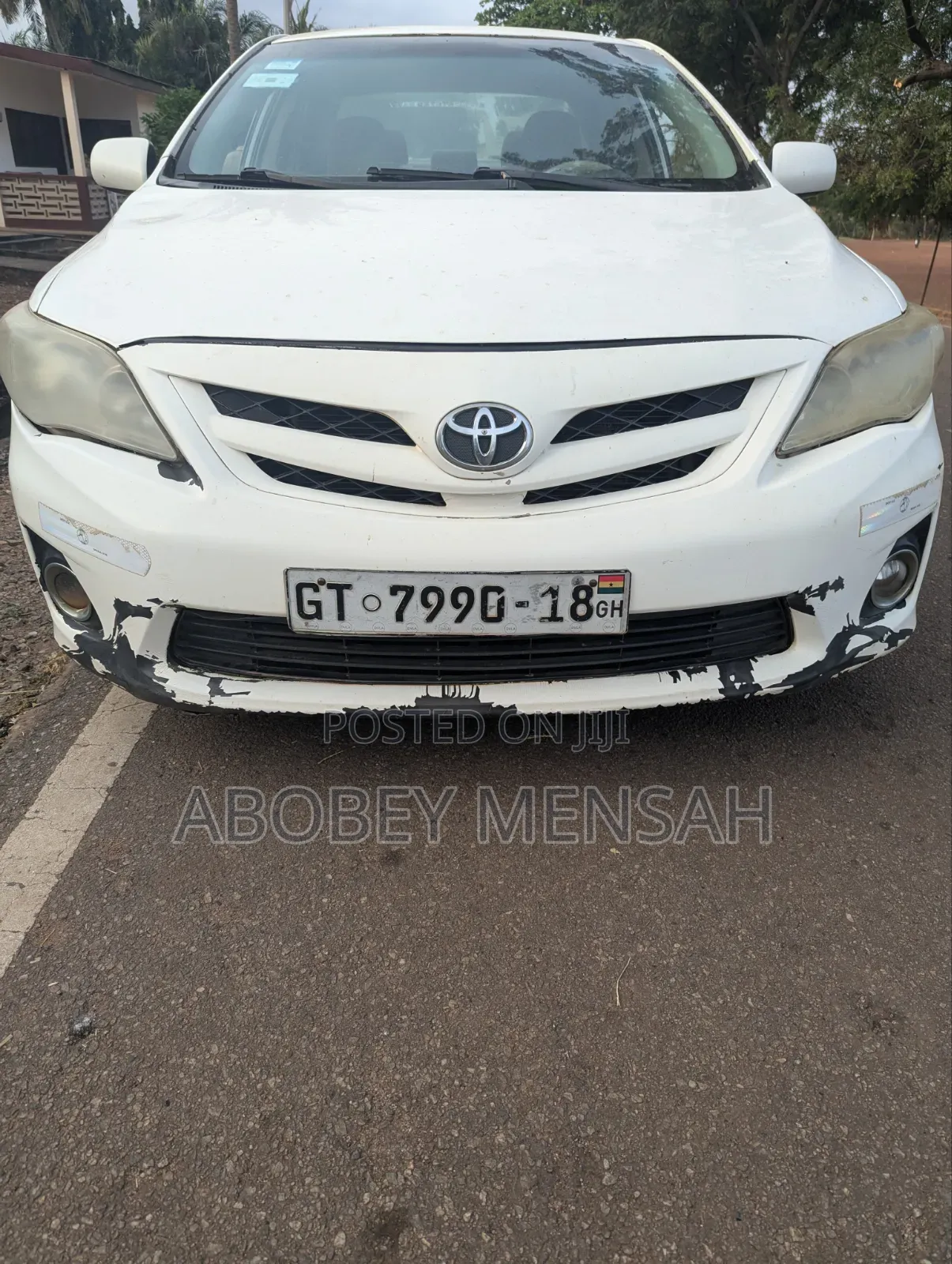 Toyota Corolla LE Special Edition 4dr Sedan (1.8L 4cyl 4A) 2013 White
