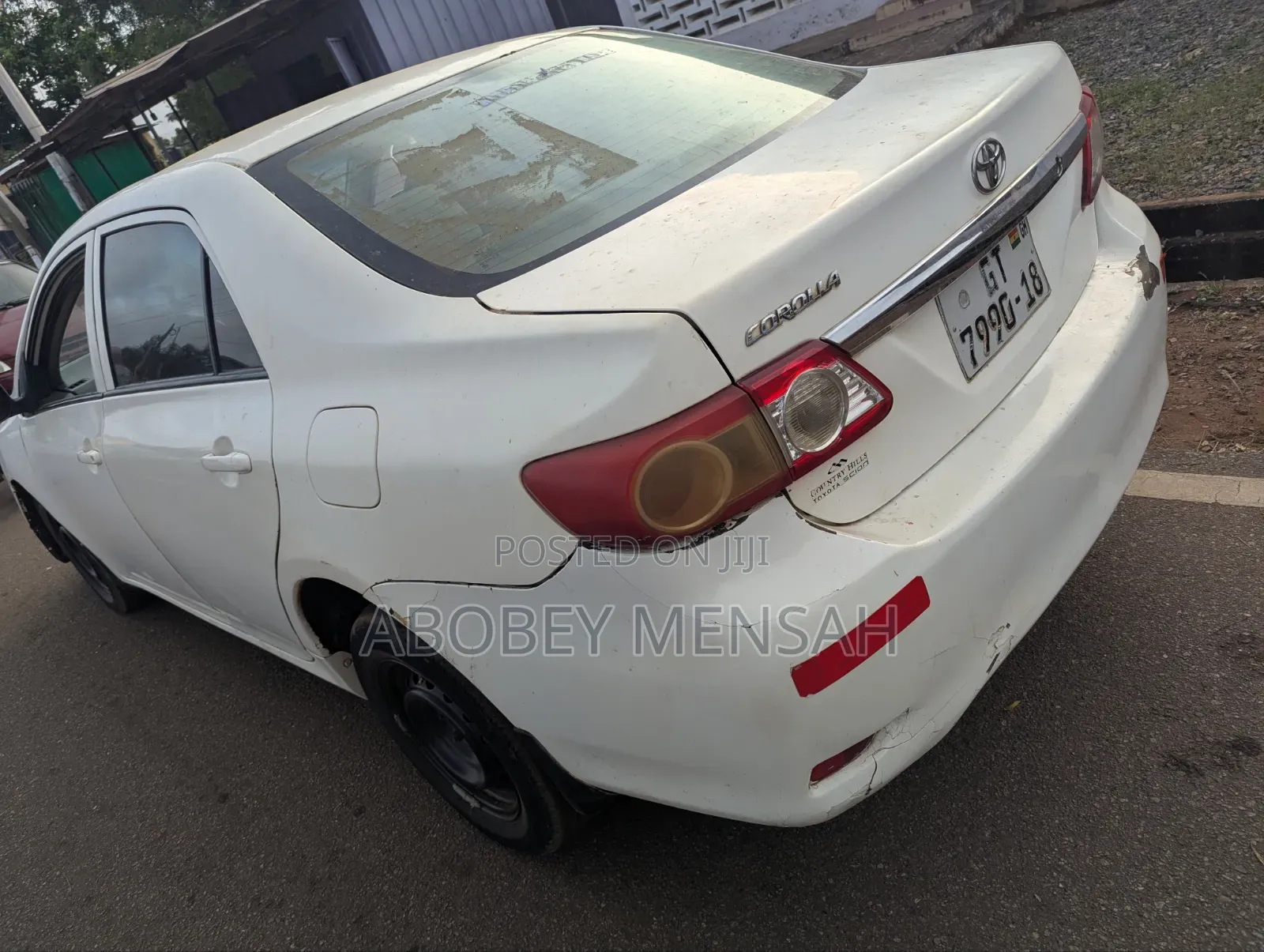 Toyota Corolla LE Special Edition 4dr Sedan (1.8L 4cyl 4A) 2013 White