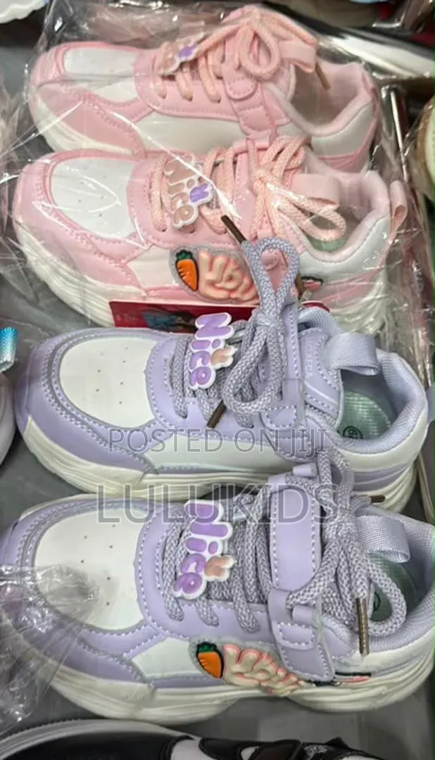 Girls Sneakers