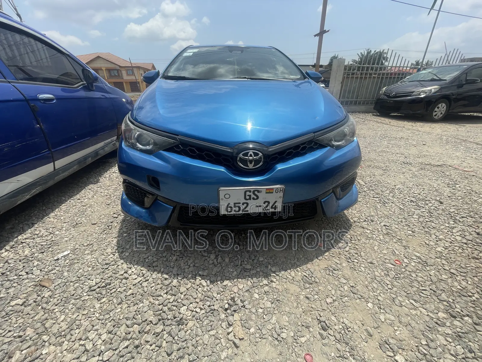 Toyota Corolla L (1.8L 4cyl 2A) 2018 Blue