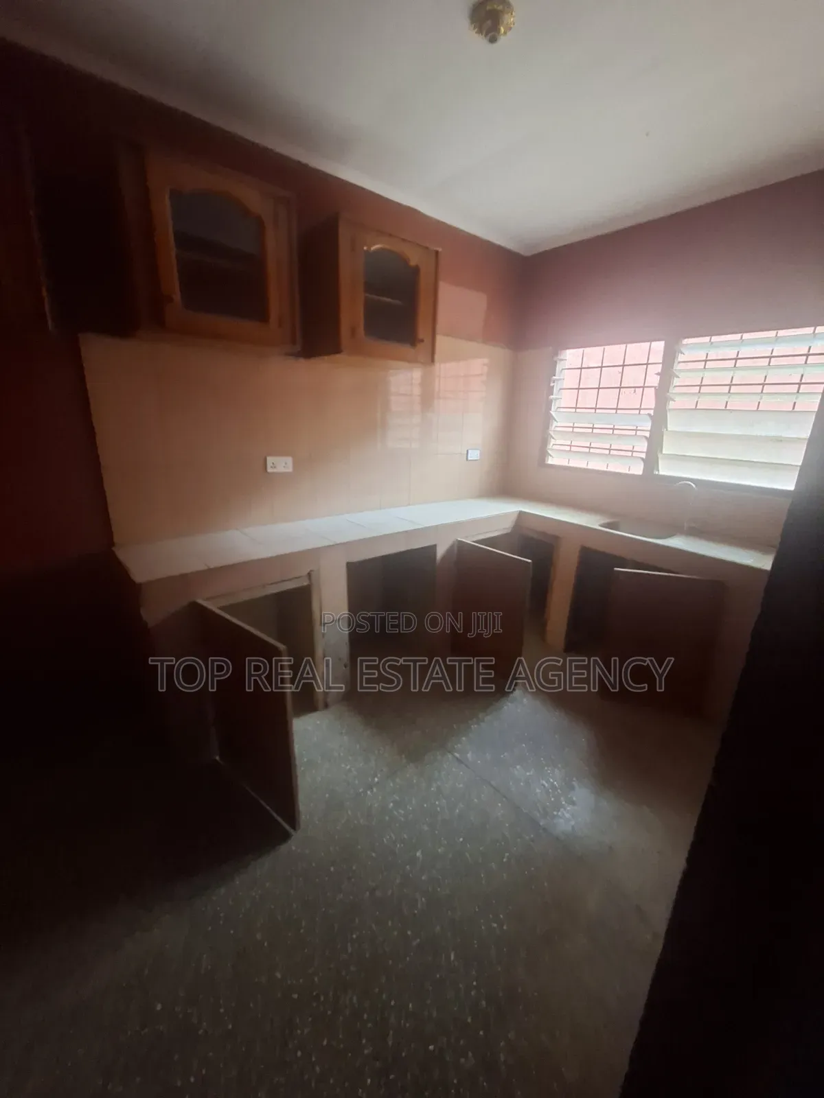 Two Bedrooms Office Space at Dome K. Boat for Rent
