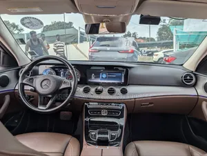 Mercedes-Benz E300 4Matic AWD Sedan (2.0L 4cyl 9A) 2017 White