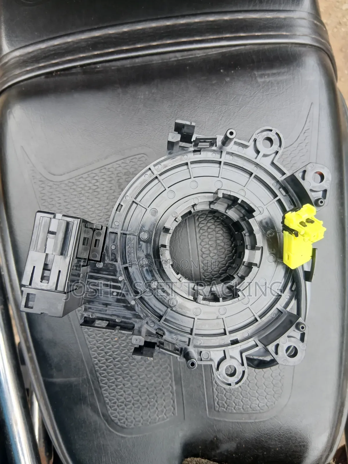 Toyota Voxy Horn Plate