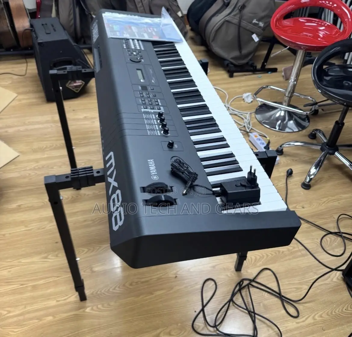 Yamaha MX88 Electronic Keyboard