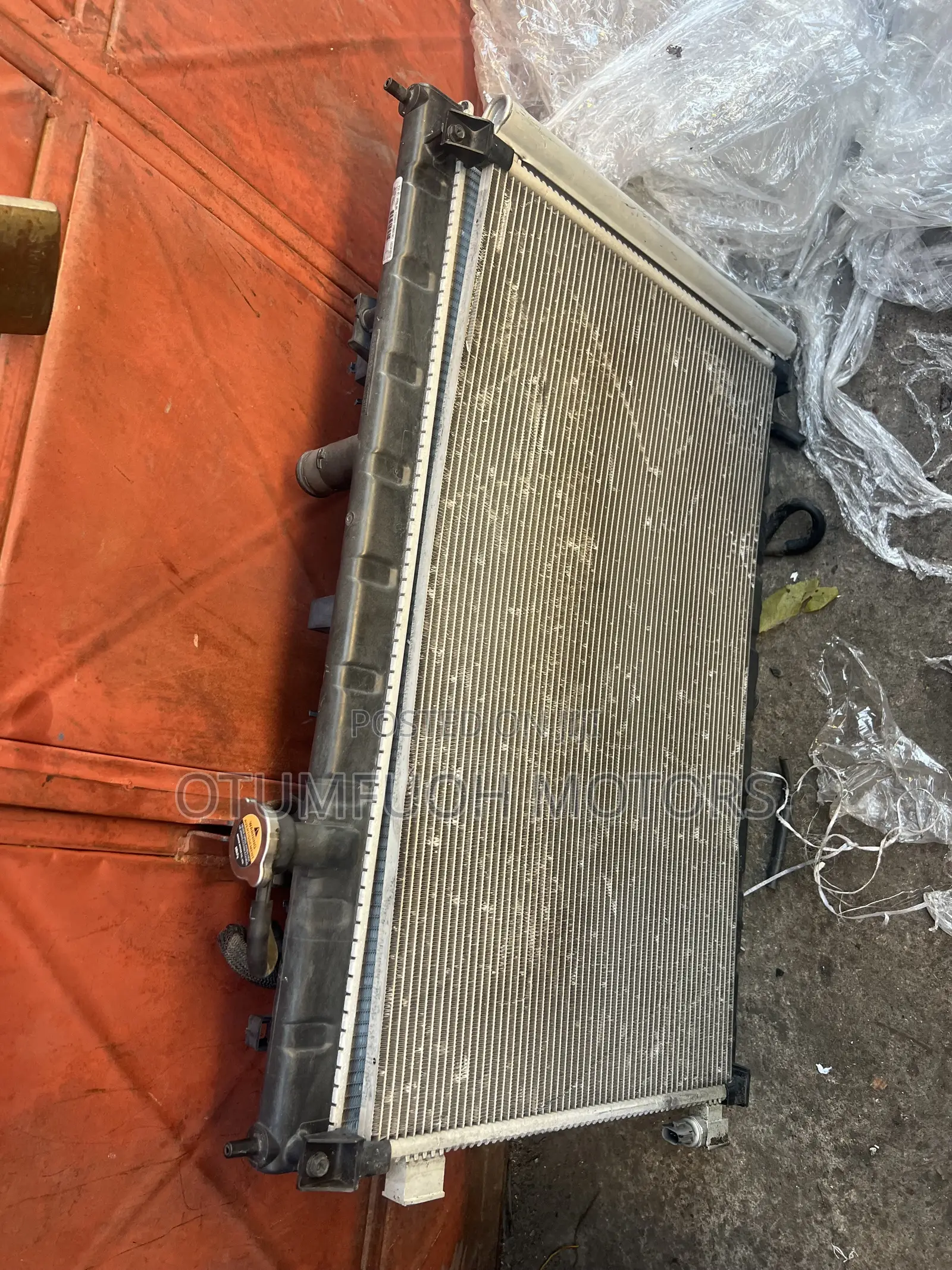 Nissan Rogue 2014 2015 2016 2017-2020 Complete Radiator (Water Tank)
