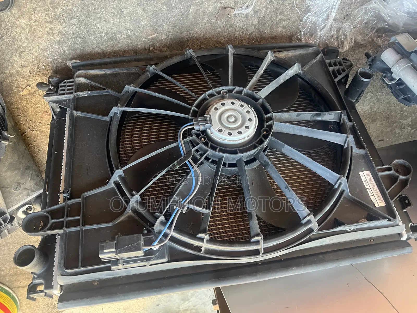 Chrysler 300 Home Used Complete Radiator (Water Tank)