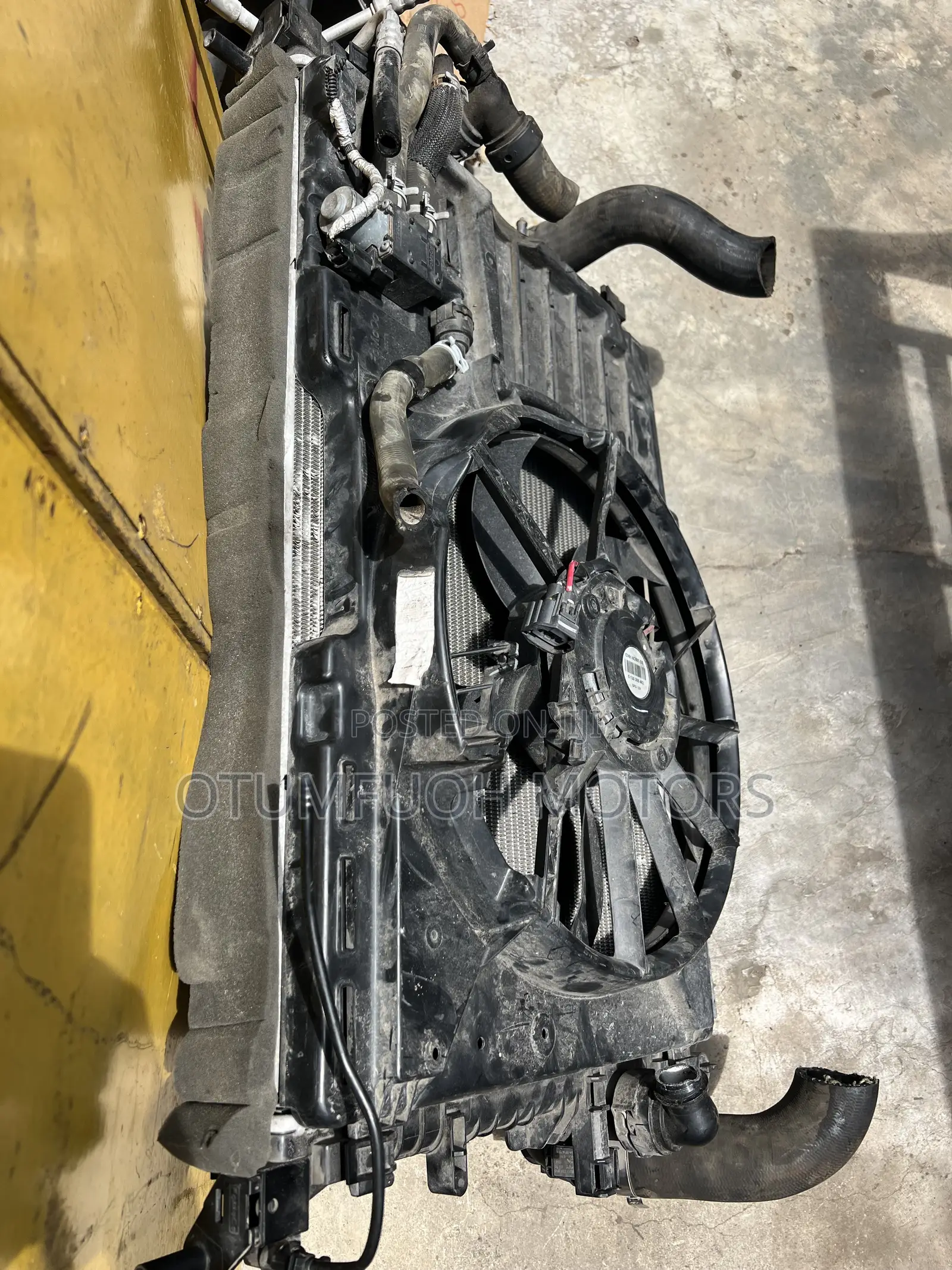Ford Escape 2013 2014 2015 2016 Complete Radiator (Water Tank)