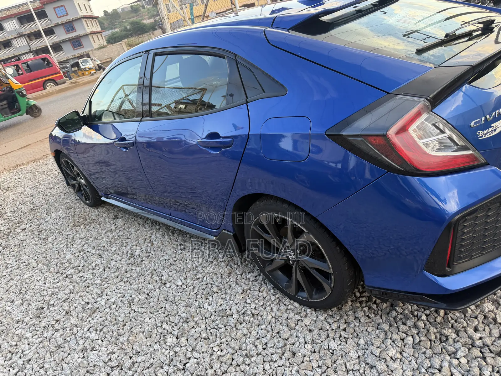 Honda Civic EX 4dr Hatchback (1.5L 4cyl) 2017 Blue