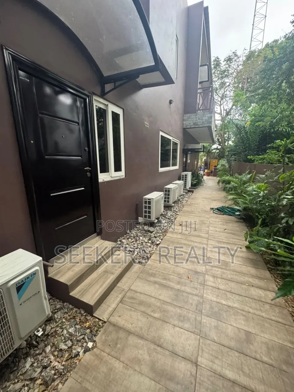 4bdrm Townhouse / Terrace in Seekers Realty, Airport Residential Area