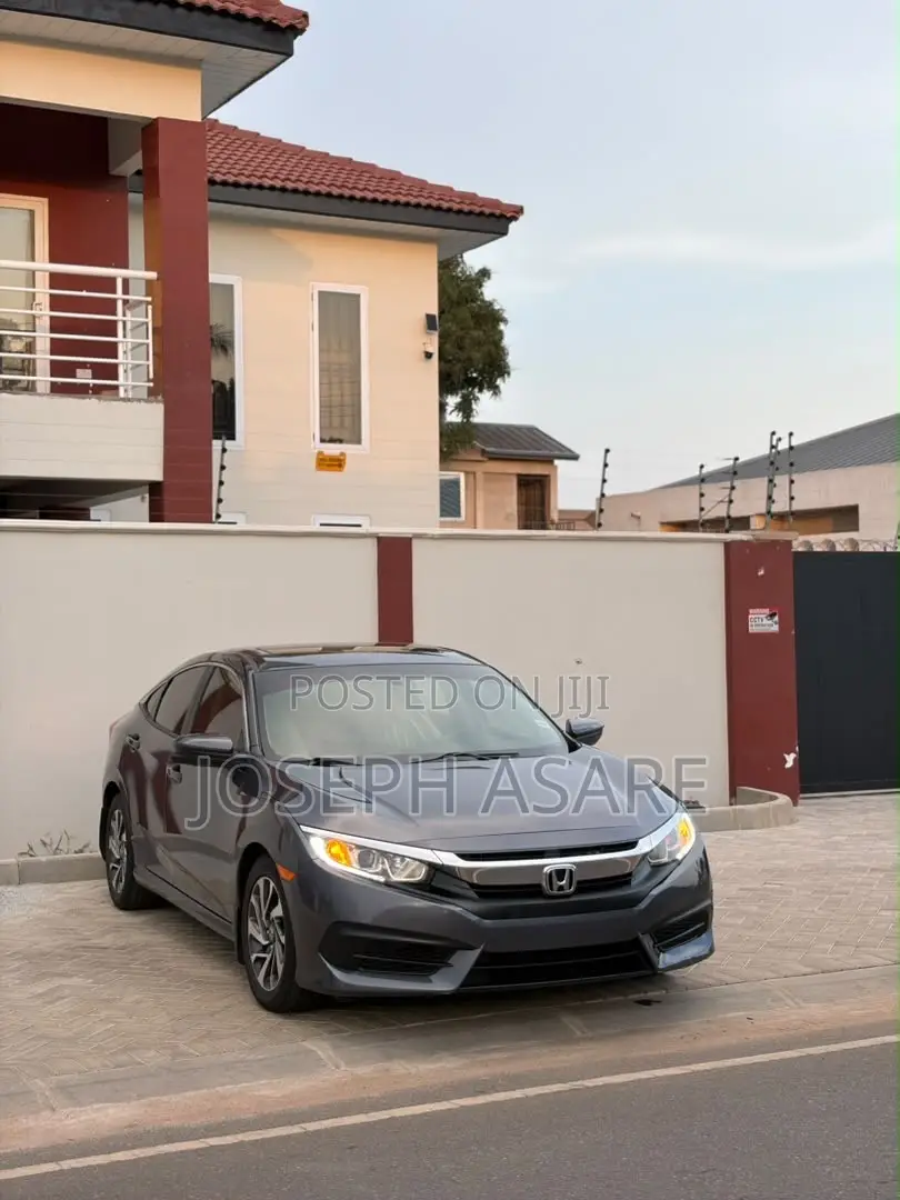 Honda Civic EX 4dr Hatchback (1.5L 4cyl) 2017