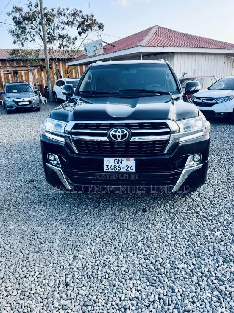 Toyota Land Cruiser 4.6 V8 GX-R 2013 Black