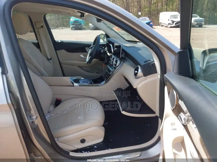 Mercedes-Benz GLC-Class 2022 Gray