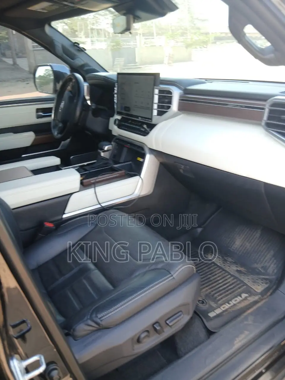 Neat Toyota Landcruiser Sequoia for Rent