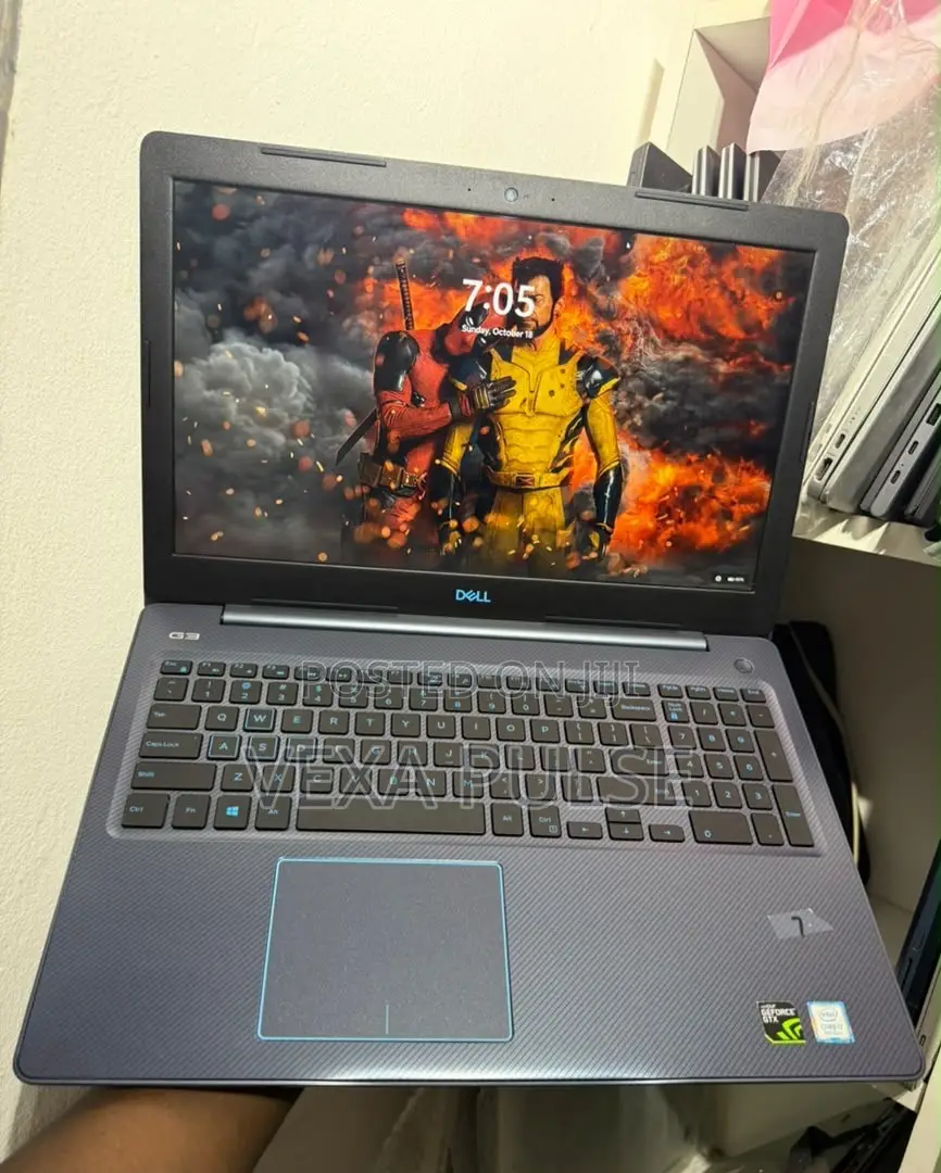 Laptop Dell G3 17 3579 16GB Intel Core i7 SSHD+SSD 1T