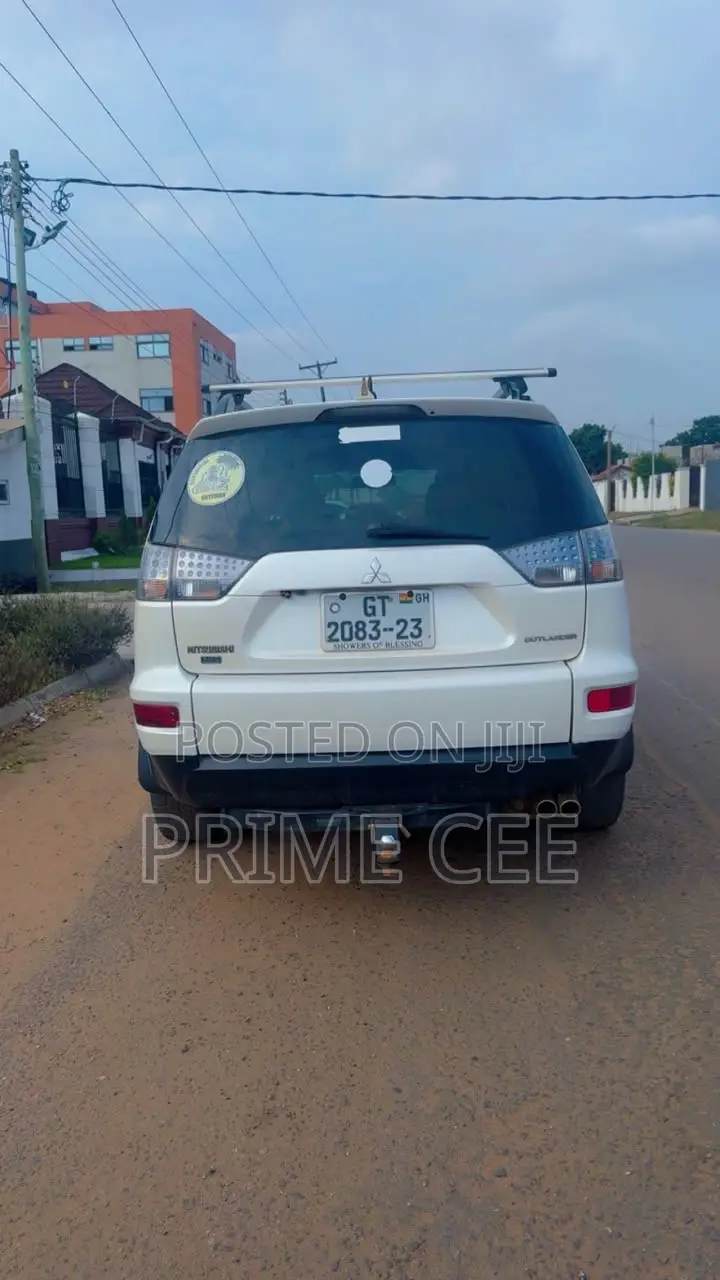 Mitsubishi Outlander 2013 White