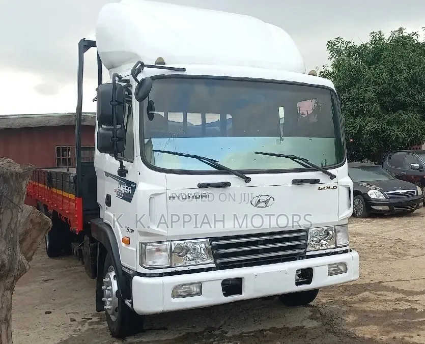 Hyundia 5ton Truck 8 Holes