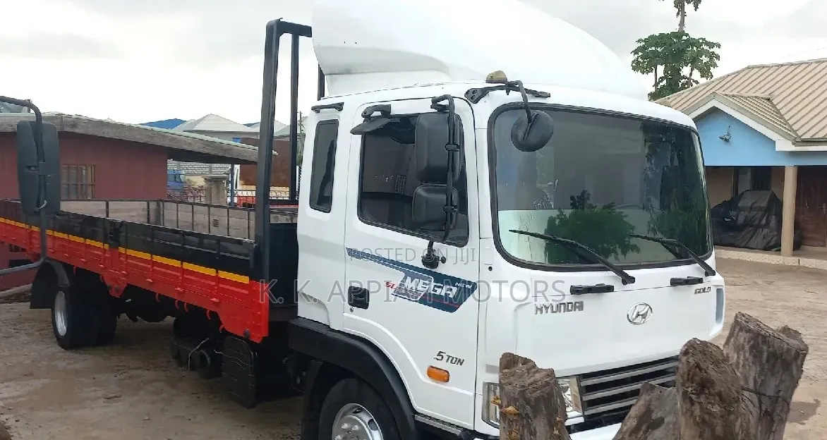 Hyundia 5ton Truck 8 Holes