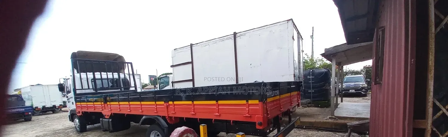 Hyundia 5ton Truck 8 Holes