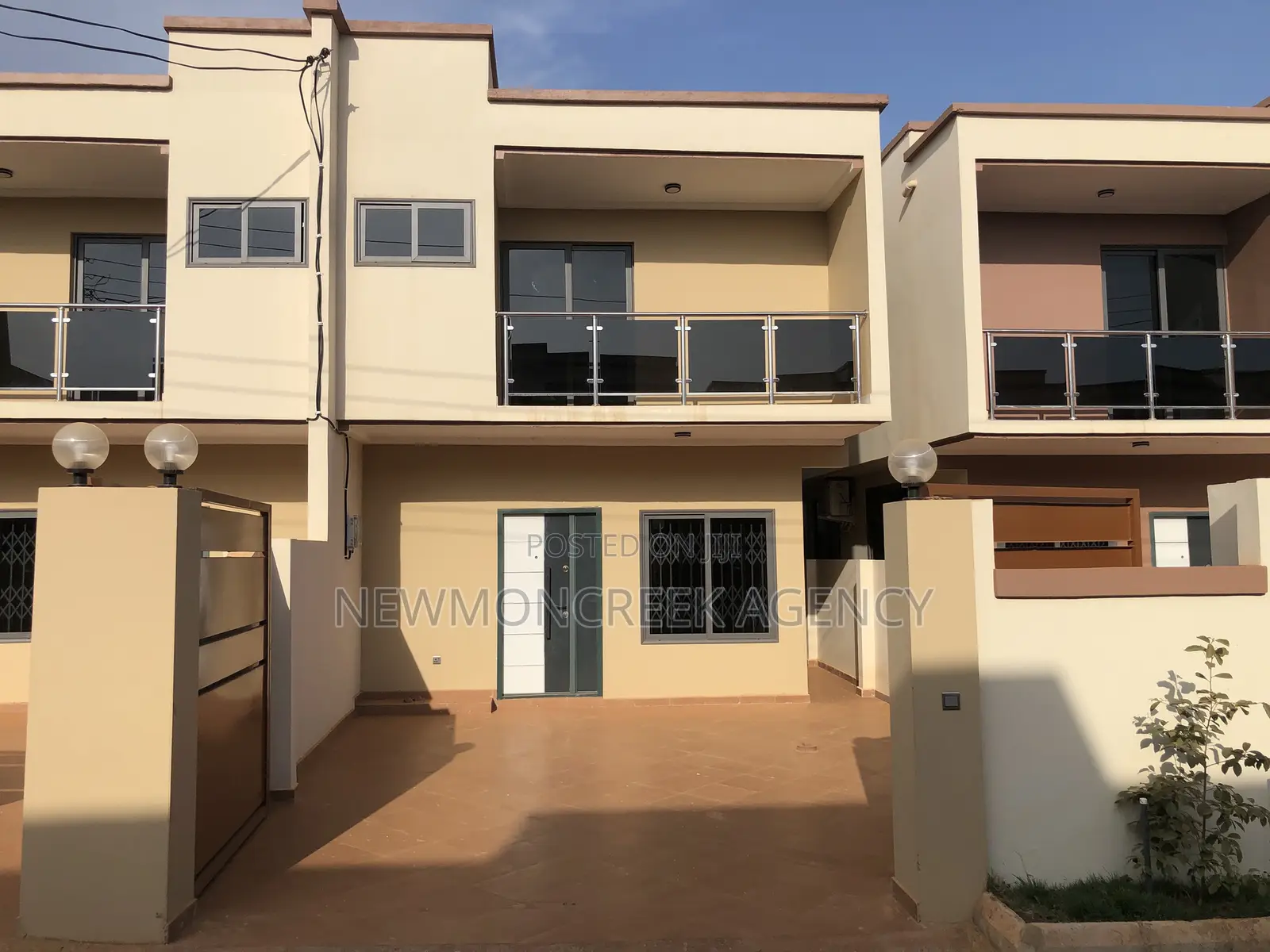 3bdrm Duplex in Abokobi, Accra Metropolitan for sale