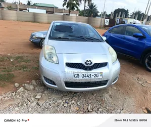 Toyota Yaris 2010 Silver