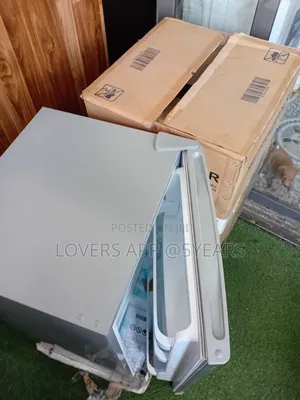 Sigma 93L Refrigerator – Compact Cooling for Every Home