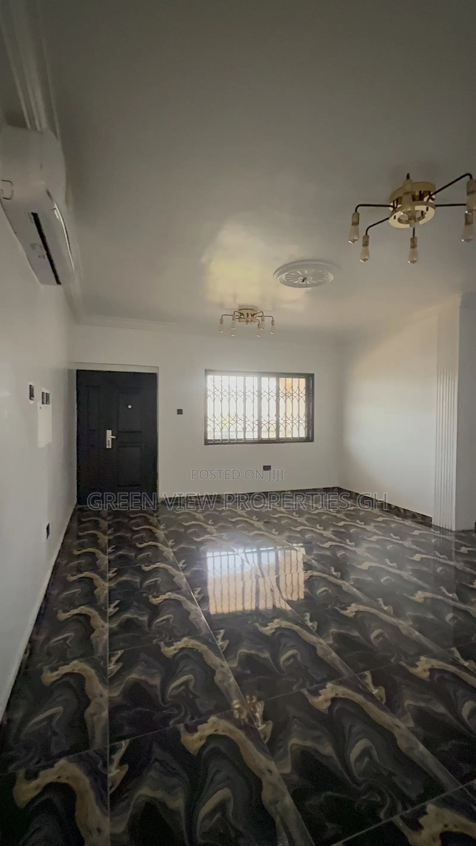 4bdrm Apartment in West Hills Mall Area for rent