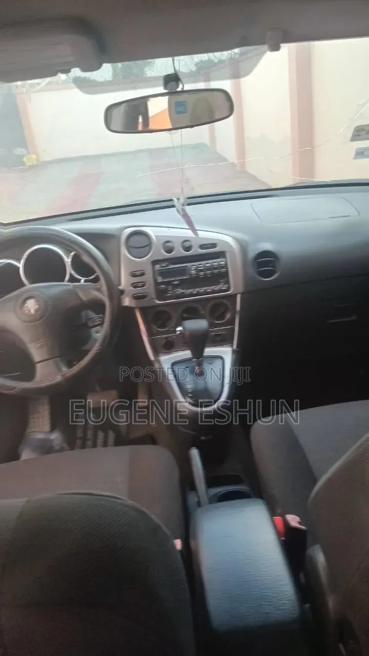 Pontiac Vibe 2006 Gray