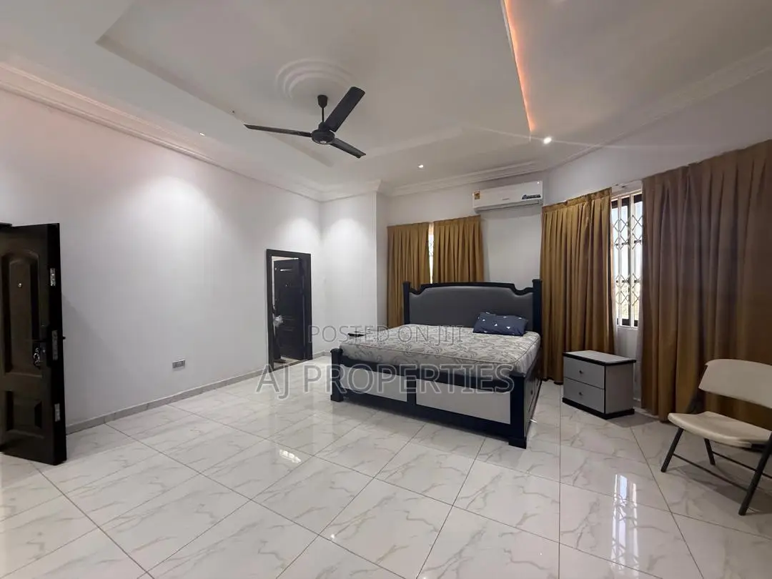 Furnished 5bdrm House in Community 25 for sale
