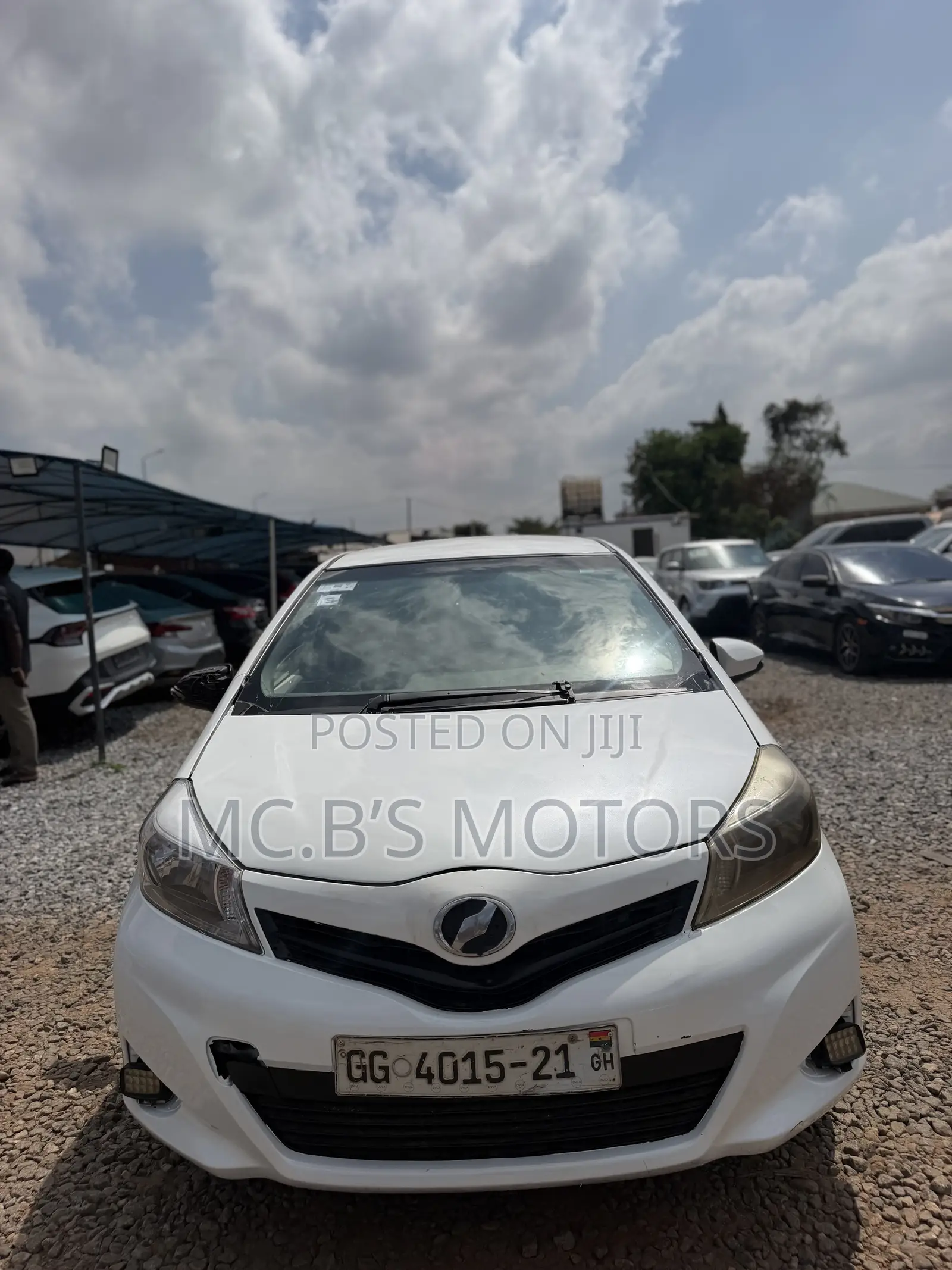 Toyota Vitz 2012 White