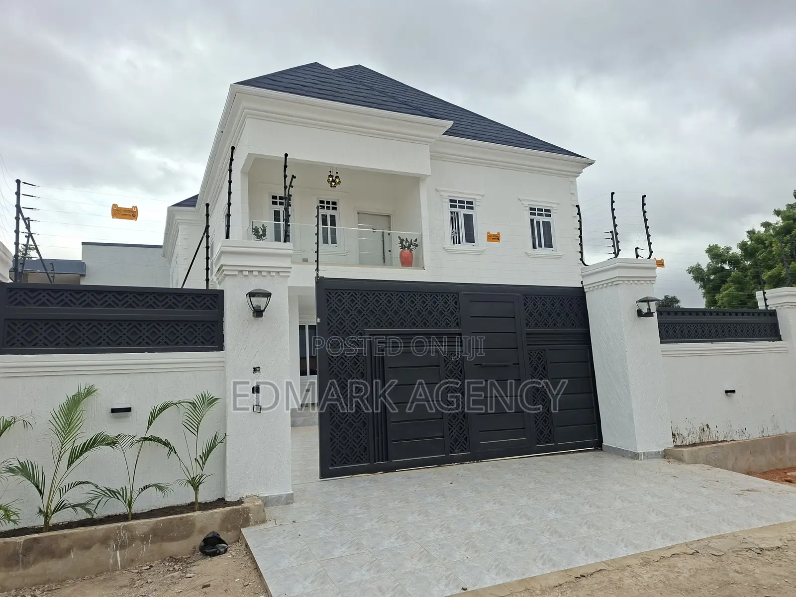 4bdrm House in Kwabenya Acp for sale