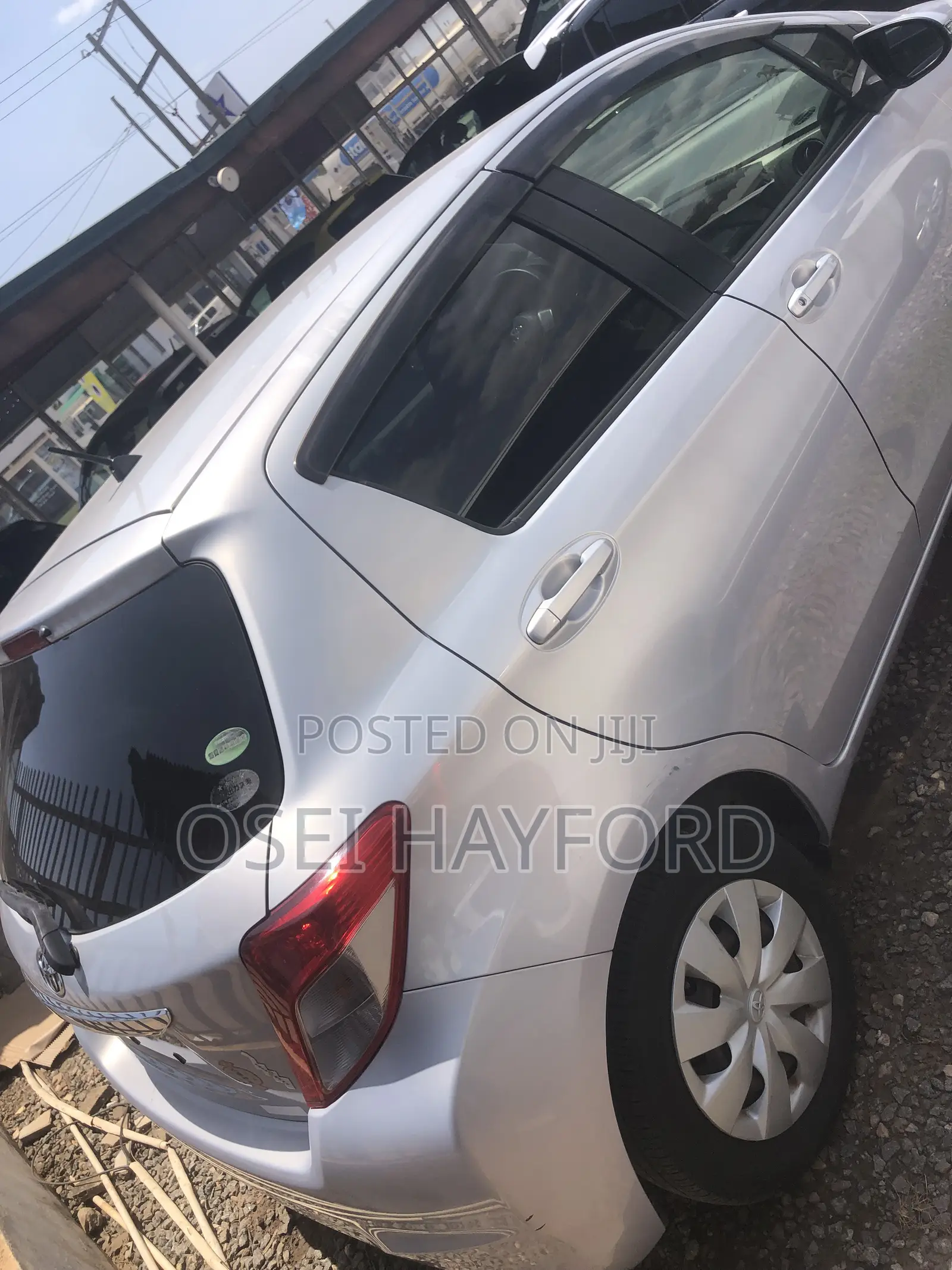 Toyota Vitz 2013 Pearl
