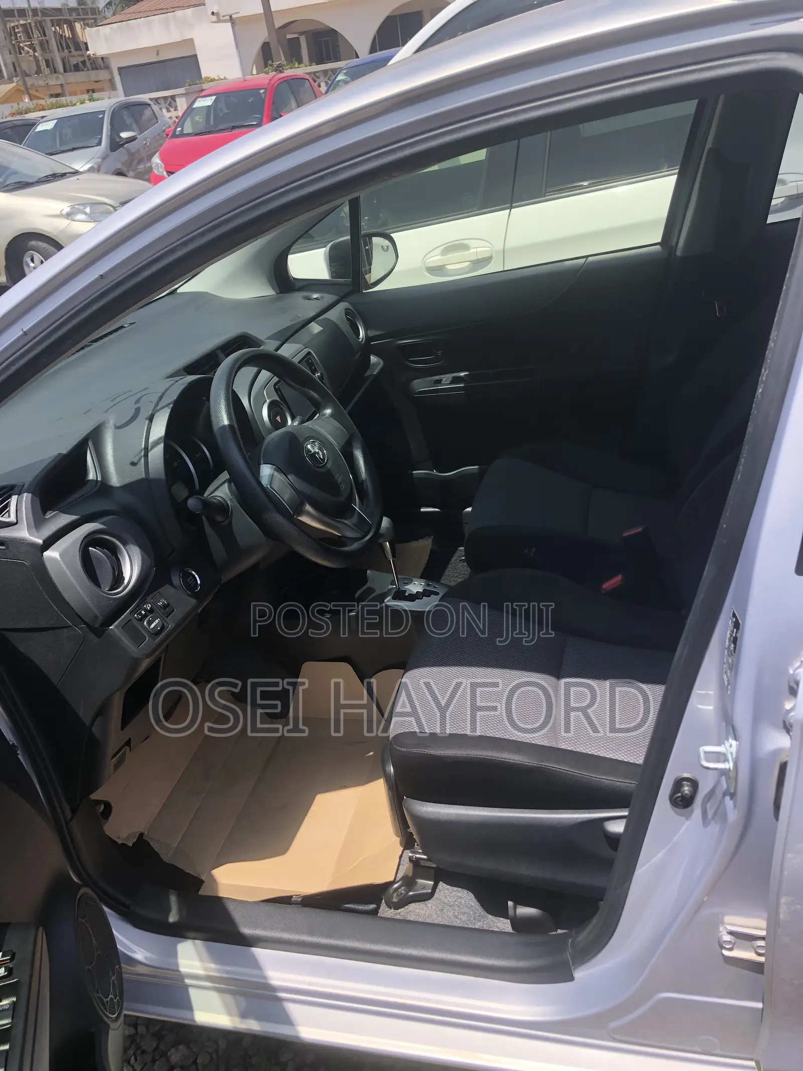 Toyota Vitz 2013 Pearl