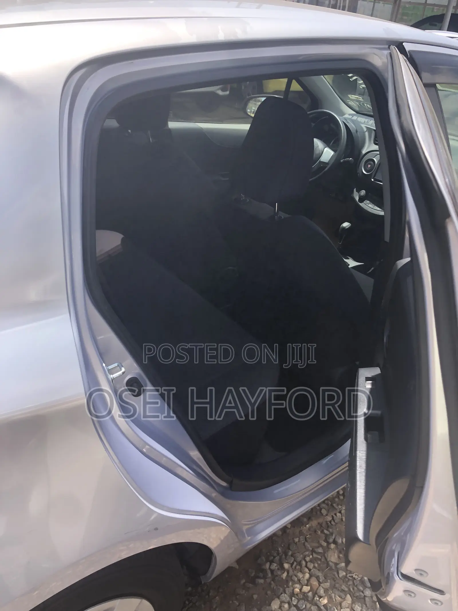Toyota Vitz 2013 Pearl