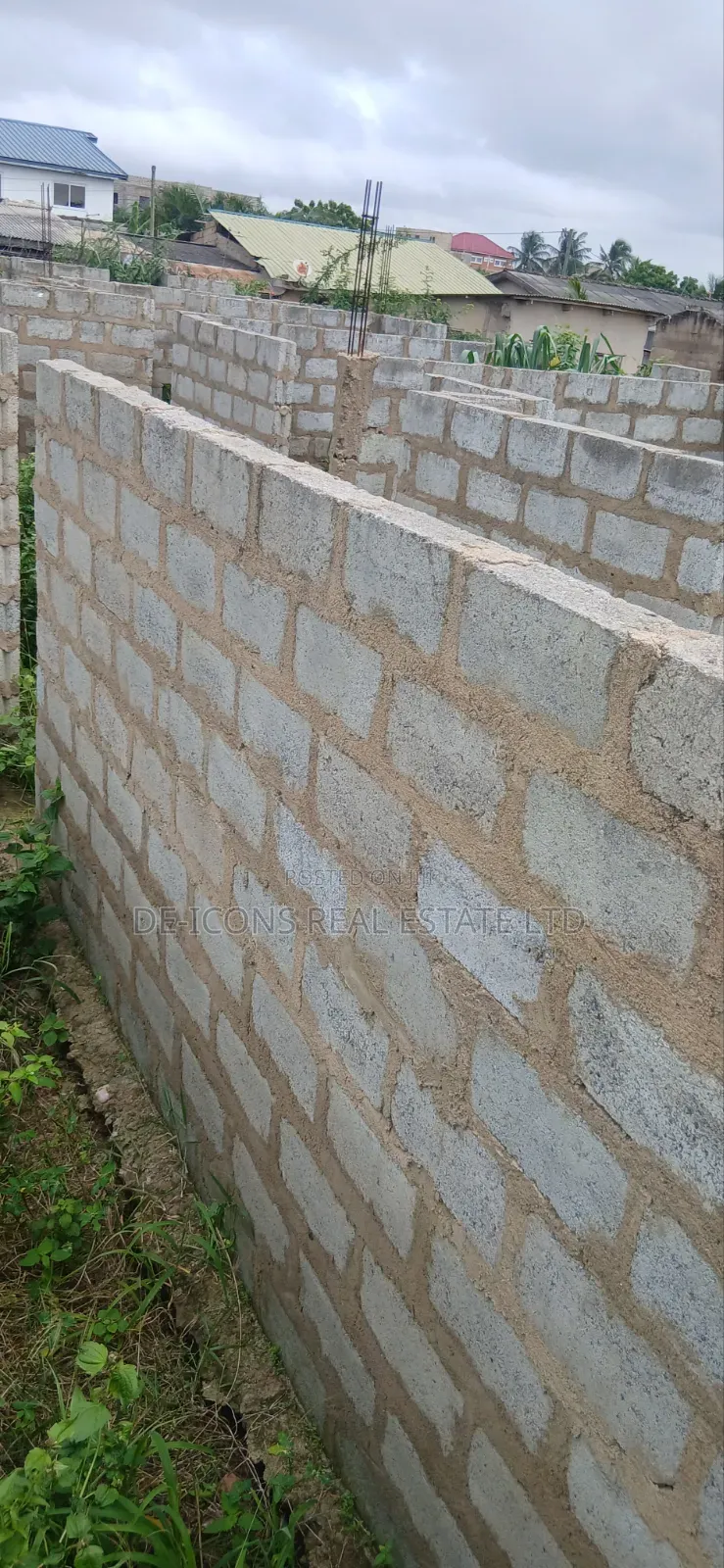3bdrm House in De-Icons Real Estate, Awutu Senya East Municipal