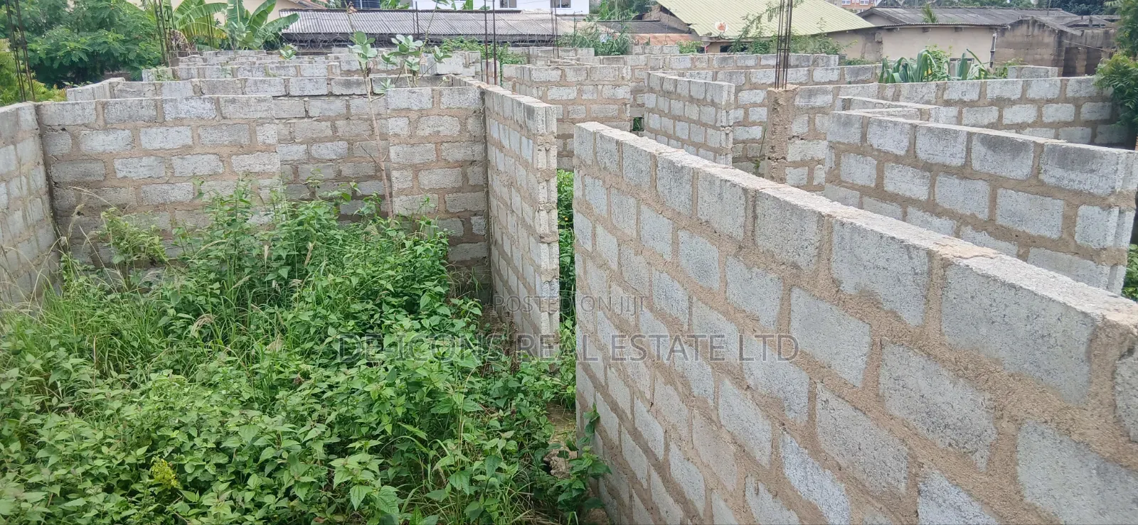 3bdrm House in De-Icons Real Estate, Awutu Senya East Municipal