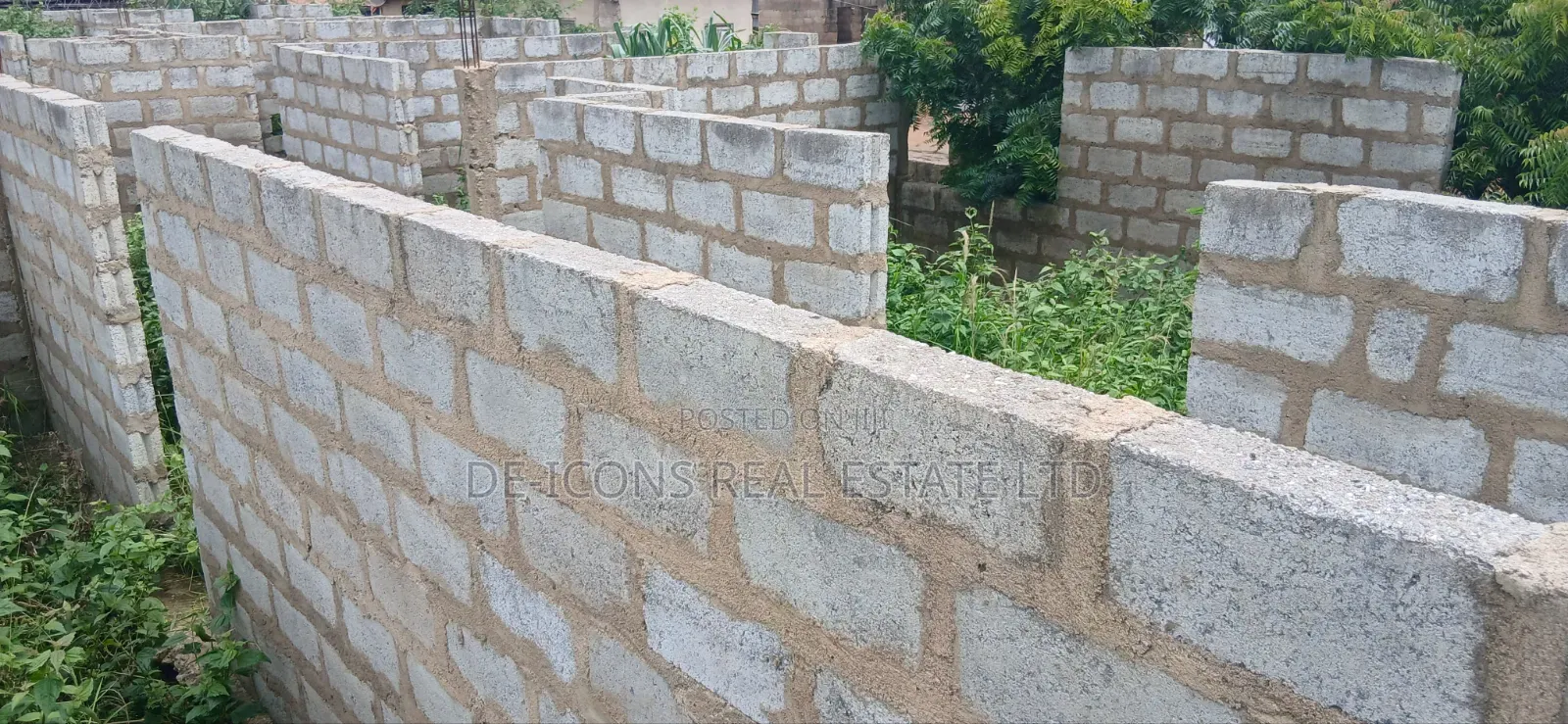 3bdrm House in De-Icons Real Estate, Awutu Senya East Municipal
