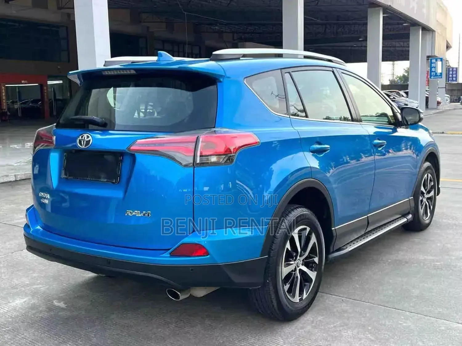 Toyota RAV4 2018 Blue