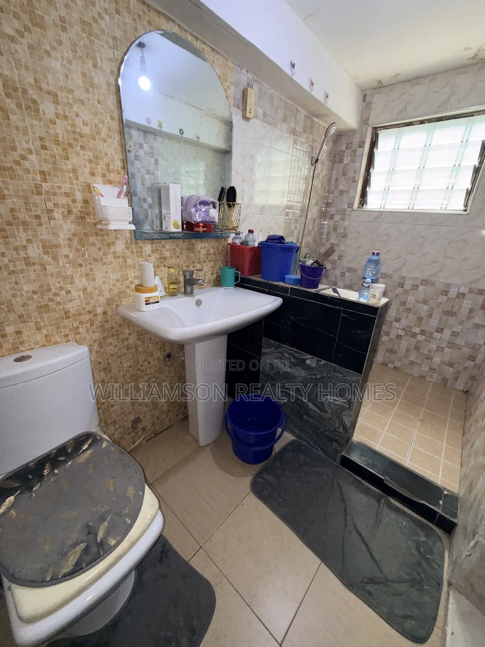2bdrm House in Community 18 Area, Spintex for rent