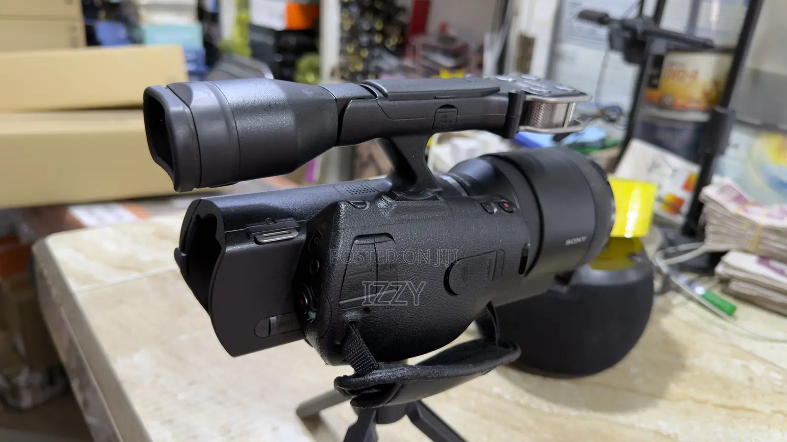 Sony VG30 Camcorder With 18-200mm Lens