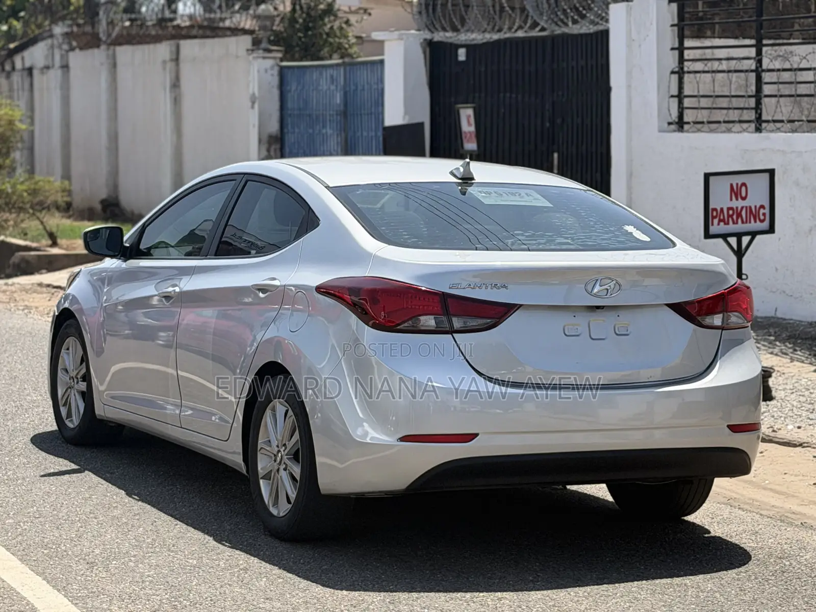 Hyundai Elantra SE Sedan FWD (1.8L 4cyl 6M) 2016 Silver