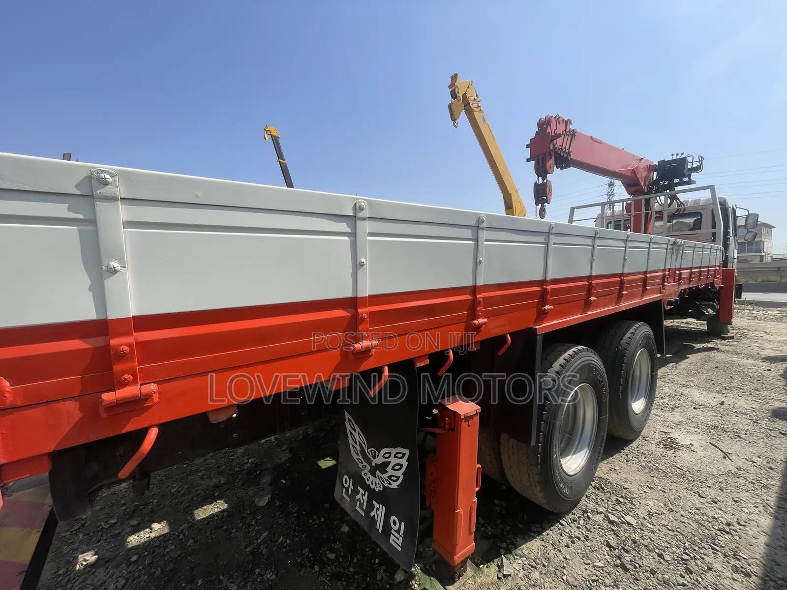 Hyundai Mega Crane Truck for Sale