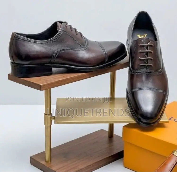 Executive LOUIS VUITTON Brown Leather Oxford Shoe